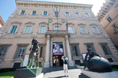 Condannato per violenza sessuale, è nominato (quasi) giudice