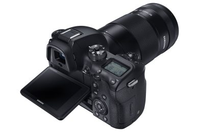 Samsung NX1, la mirrorless che supera i limiti