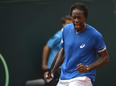 Tennis: il magico colpo sotto le gambe di Monfils