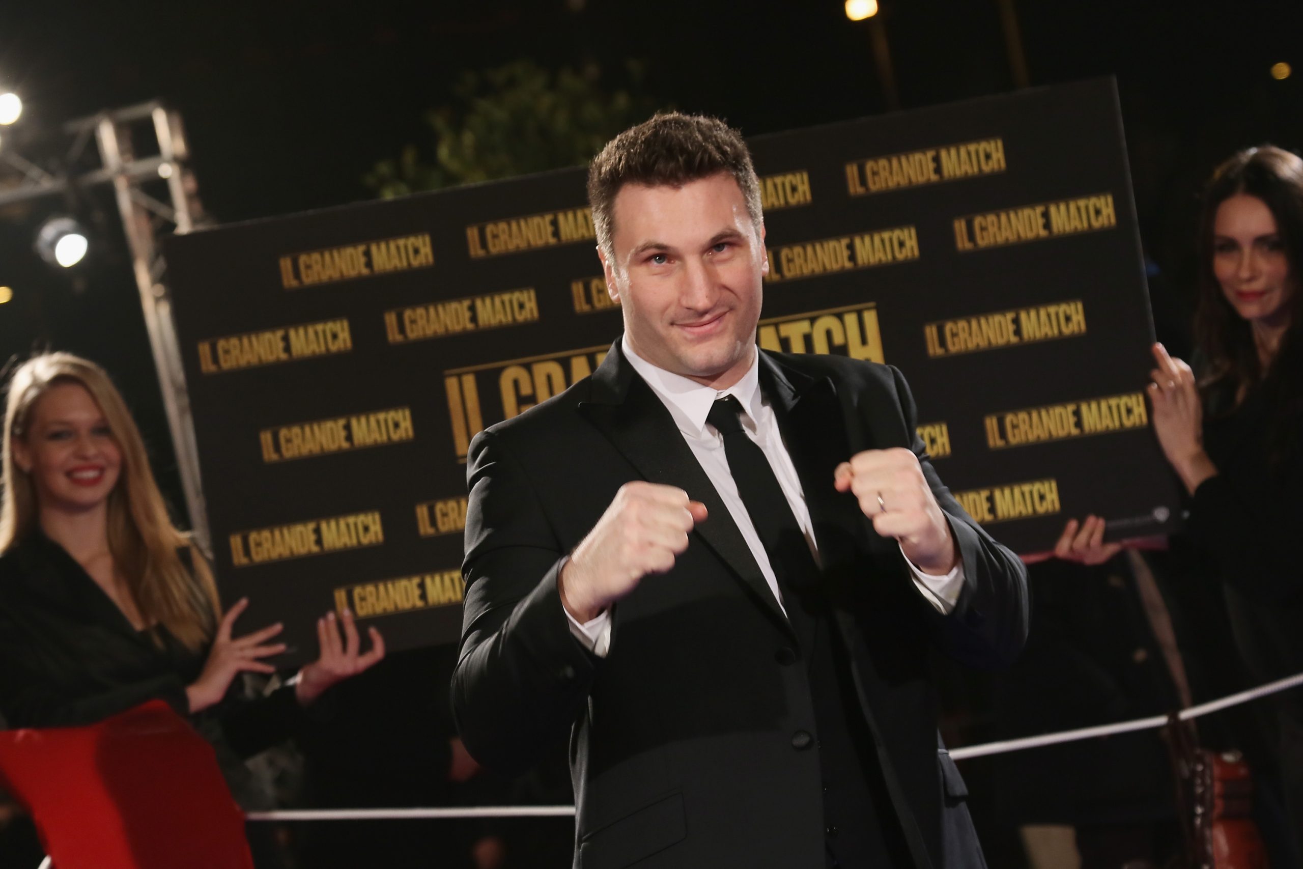 Roberto Cammarelle, un pugile sul ring di Ballando con le stelle Roberto Cammarelle, un pugile sul ring di Ballando con le stelle