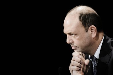 Ast: le dichiarazioni di Alfano su polizia e manifestanti