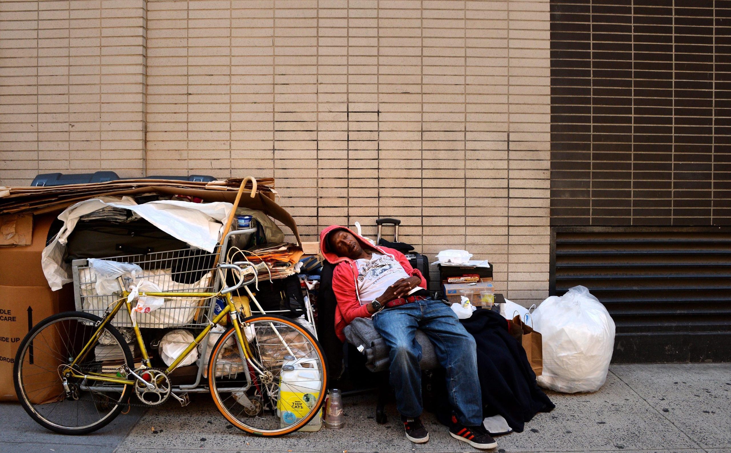 Poveri e ricchi: i guai della diseguaglianza economica