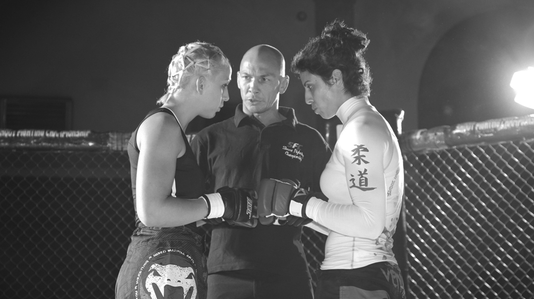 Mara Borella, campionessa di arti marziali.. “in gabbia” Mara Borella, campionessa di arti marziali.. “in gabbia”