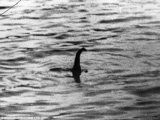 Il mostro di Loch Ness catturato e portato a Londra: svelata la trama inglese Il mostro di Loch Ness catturato e portato a Londra: svelata la trama inglese