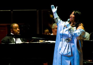 Aretha Franklin: le cinque canzoni cult di “Sings the great Diva classics”