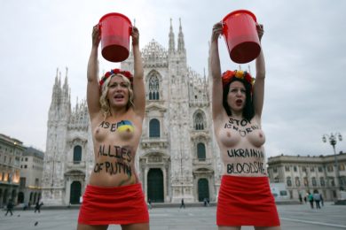 Femen: blitz a Milano anti Putin – LE FOTO