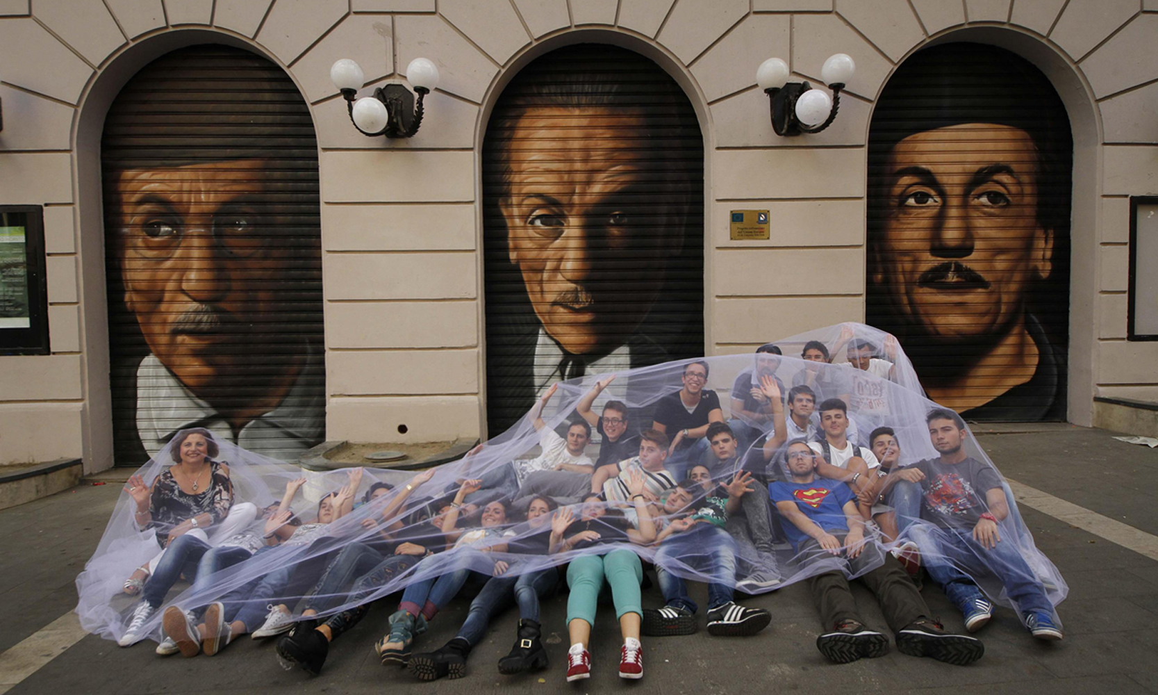 Eduardo De Filippo in graffiti a Napoli