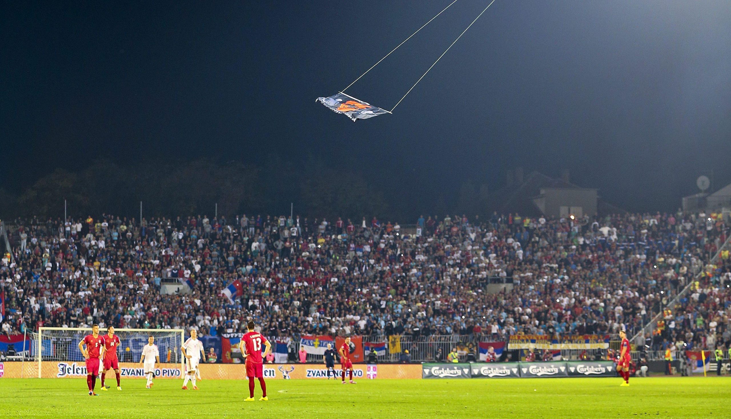Serbia-Albania: invasione del drone, poi la rissa