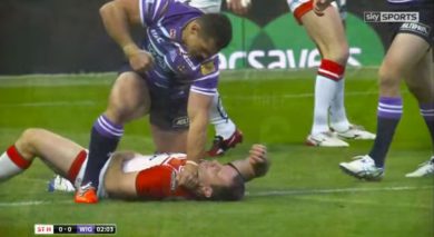 L’opposto del rugby: pugno in faccia all’avversario