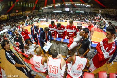 Serie A: Varese batte Cantù, derby al “Poz”