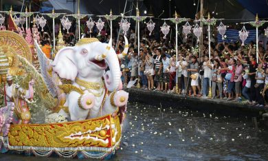 Fiori di loto per Buddha in Thailandia
