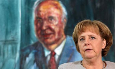 Kohl: “La Merkel non sapeva neanche stare a tavola”