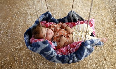 I volti dei bambini fuggiti dalla guerra in Siria