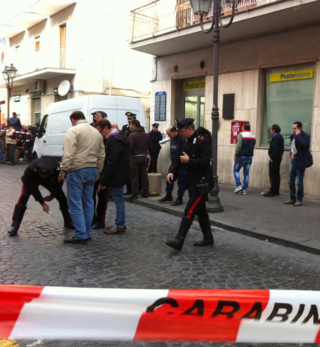 Nuovo assalto a un furgone portavalori, le foto Nuovo assalto a un furgone portavalori, le foto