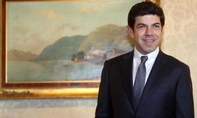 Qualunque cosa succeda: Pierfrancesco Favino è Giorgio Ambrosoli su Rai Uno