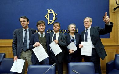 L’astensione sul Jobs Act spacca la sinistra dem