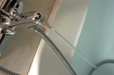 Acqua, perché aumenterà la bolletta nel 2015