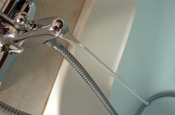 Acqua, perché aumenterà la bolletta nel 2015 Acqua, perché aumenterà la bolletta nel 2015