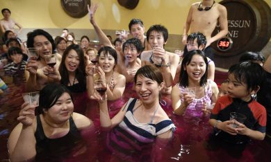 Bagno nel Beaujolais 2014 in Giappone