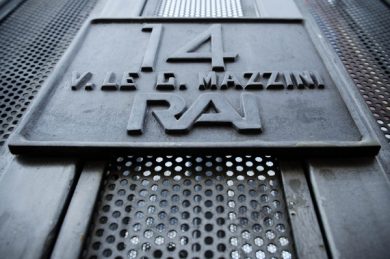 Canone Rai: pagare meno, pagare tutti, anche con pc o tablet