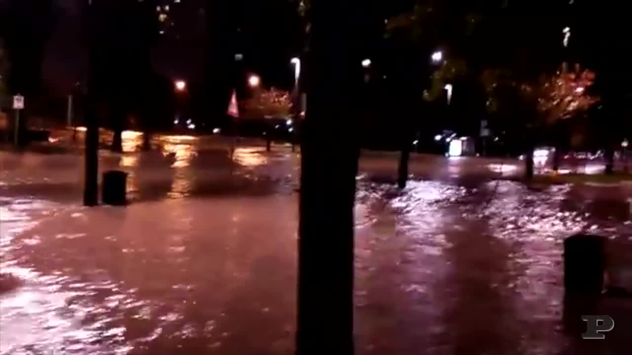 Esonda il Seveso: Milano in ginocchio