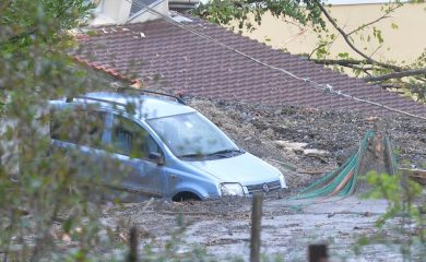 Frane e alluvioni, vittime e milioni di danni