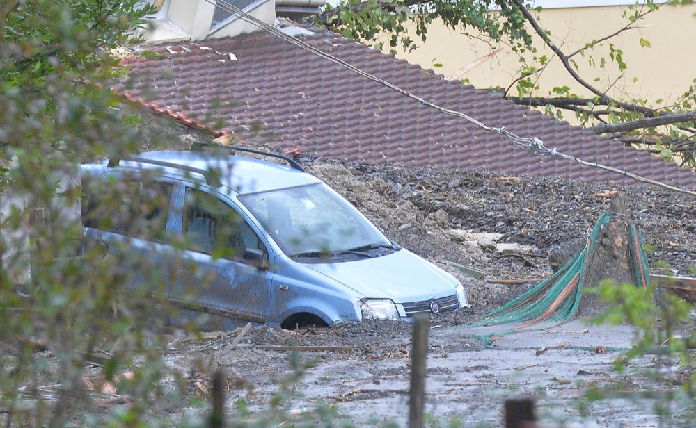 Frane e alluvioni, vittime e milioni di danni