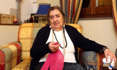 Alda Merini nel film “La pazza della porta accanto” – Video