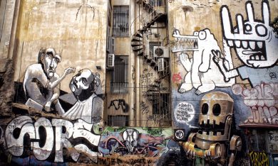 I graffiti lungo le strade di Atene