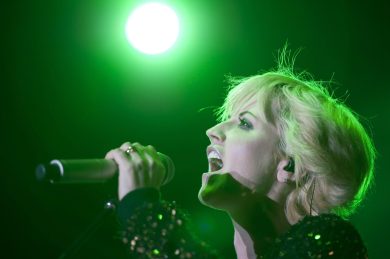 Dolores O’Riordan arrestata: ha aggredito una hostess