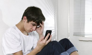 WhatsApp, ecco perché le nuove spunte blu ci rovineranno la vita