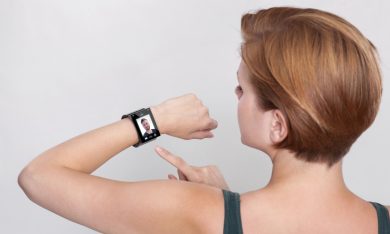 Dating online, così sbarca sui dispositivi indossabili