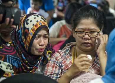 L’aereo scomparso in Indonesia: ricerche in fondo al mare