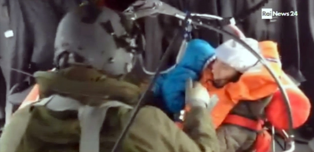 Traghetto in fiamme: foto e testimonianze Traghetto in fiamme: foto e testimonianze