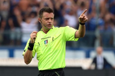 Il business del fischietto: ecco quanto guadagna un arbitro