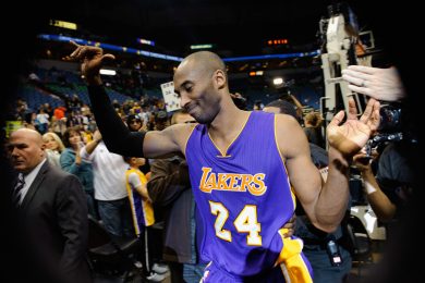 Nba: Bryant scavalca Jordan, è il 3° marcatore di sempre
