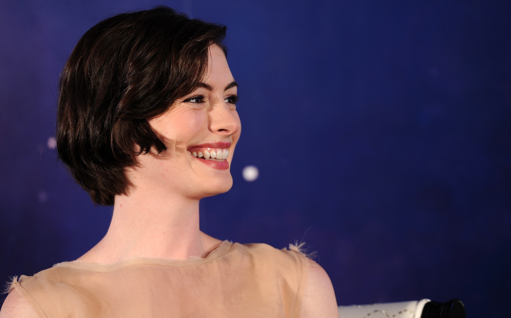 Anne Hathaway: “La dieta vegana mi aveva indebolita”