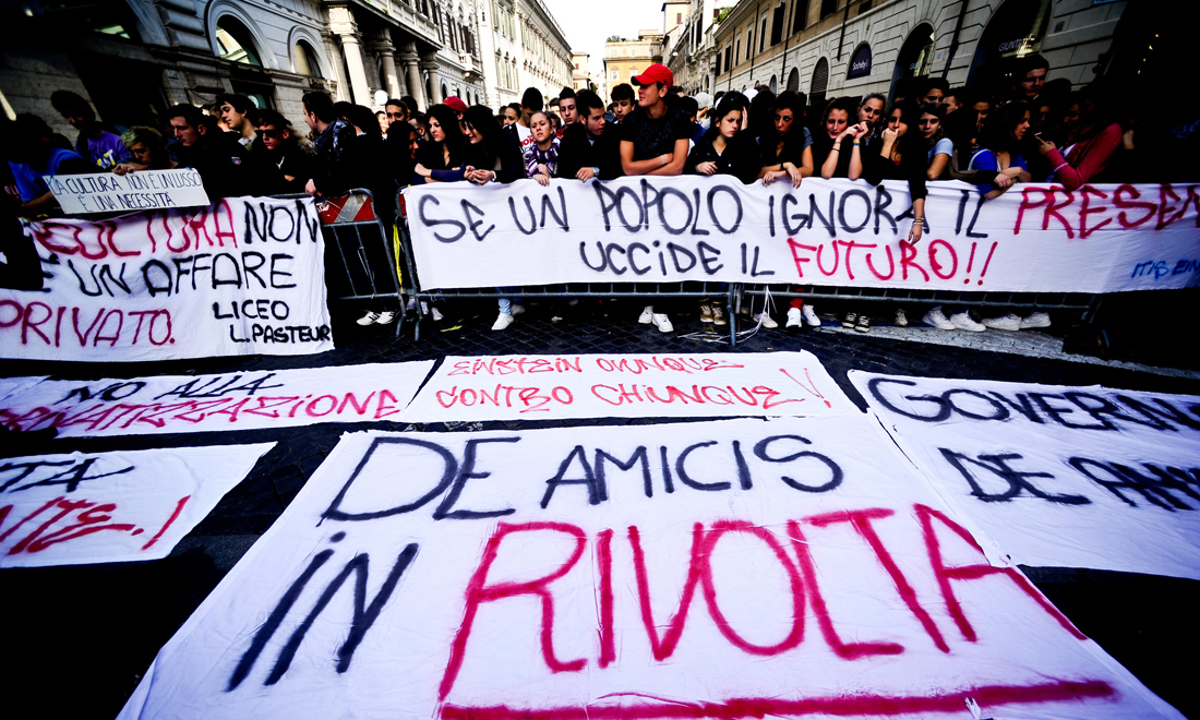 La scuola okkupata del sottosegretario Faraone