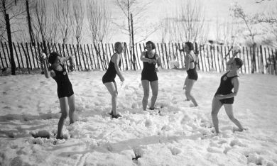 Giochi sulla neve d’altri tempi in Inghilterra