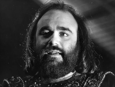 Omaggio a Demis Roussos: il mito prog degli Aphrodite’s Child – Le 5 canzoni cult