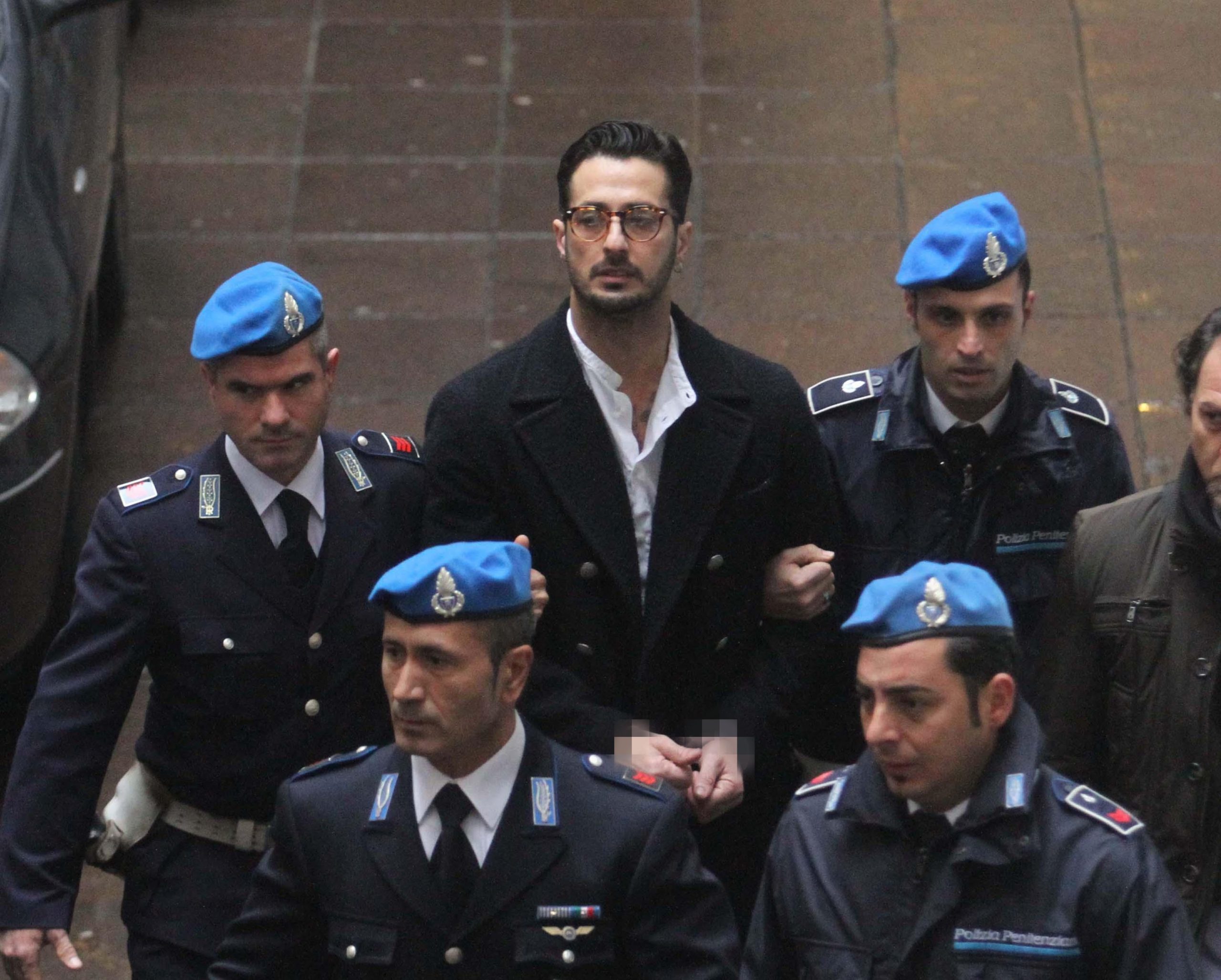 Fabrizio Corona: “Sto male, datemi una possibilità”