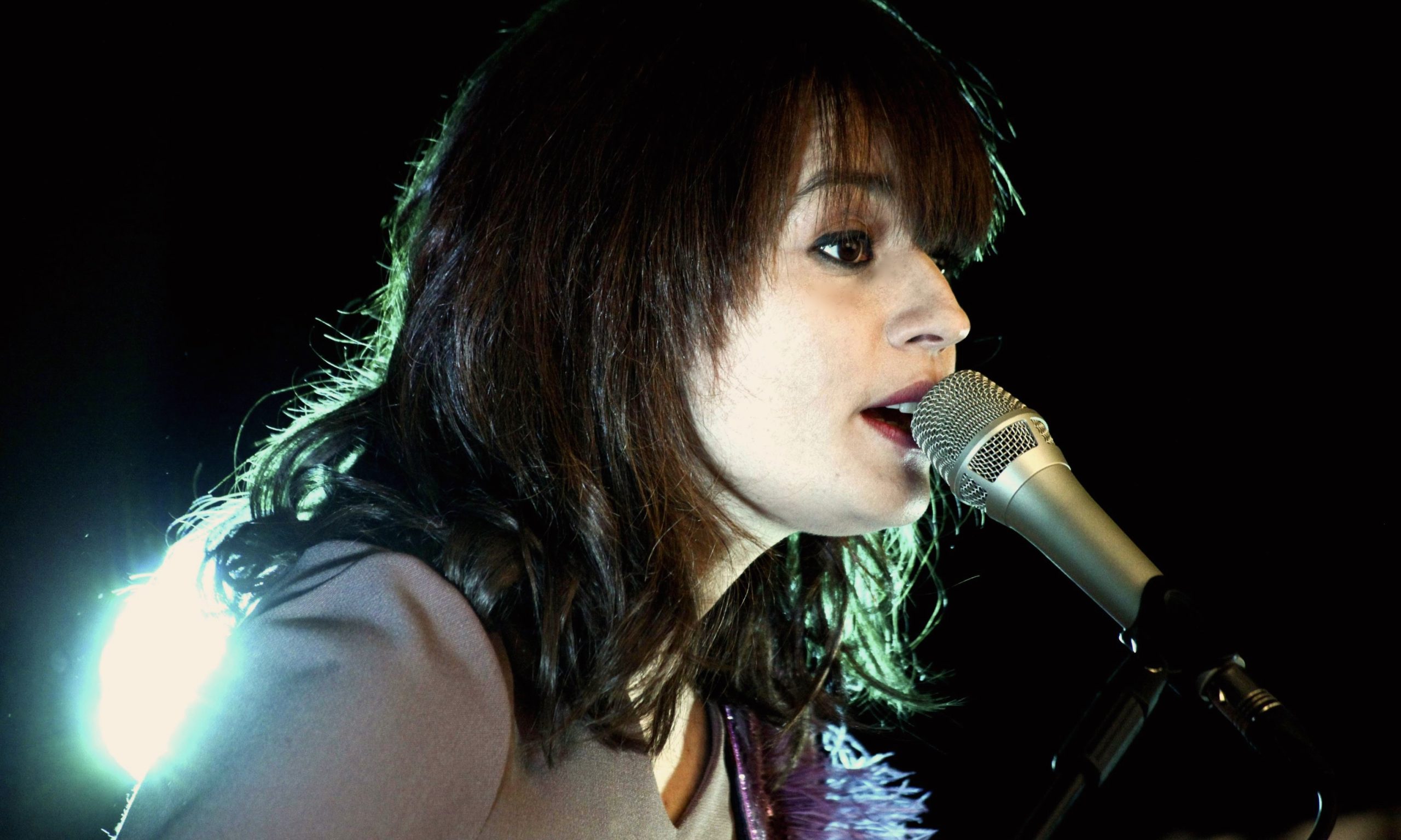 Carmen Consoli: l’ascolto del nuovo album Carmen Consoli: l’ascolto del nuovo album