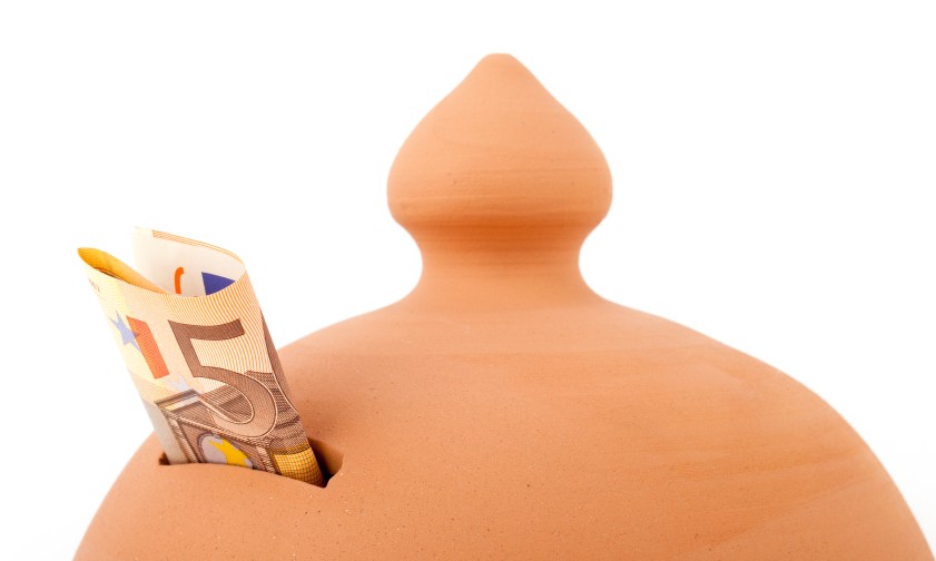 Risparmio: per gli italiani una patrimoniale nascosta da 9 miliardi Risparmio: per gli italiani una patrimoniale nascosta da 9 miliardi