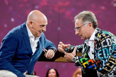 Scherzi a Parte, Pupo e Bruno Barbieri “vittime” di Bonolis e delle Iene