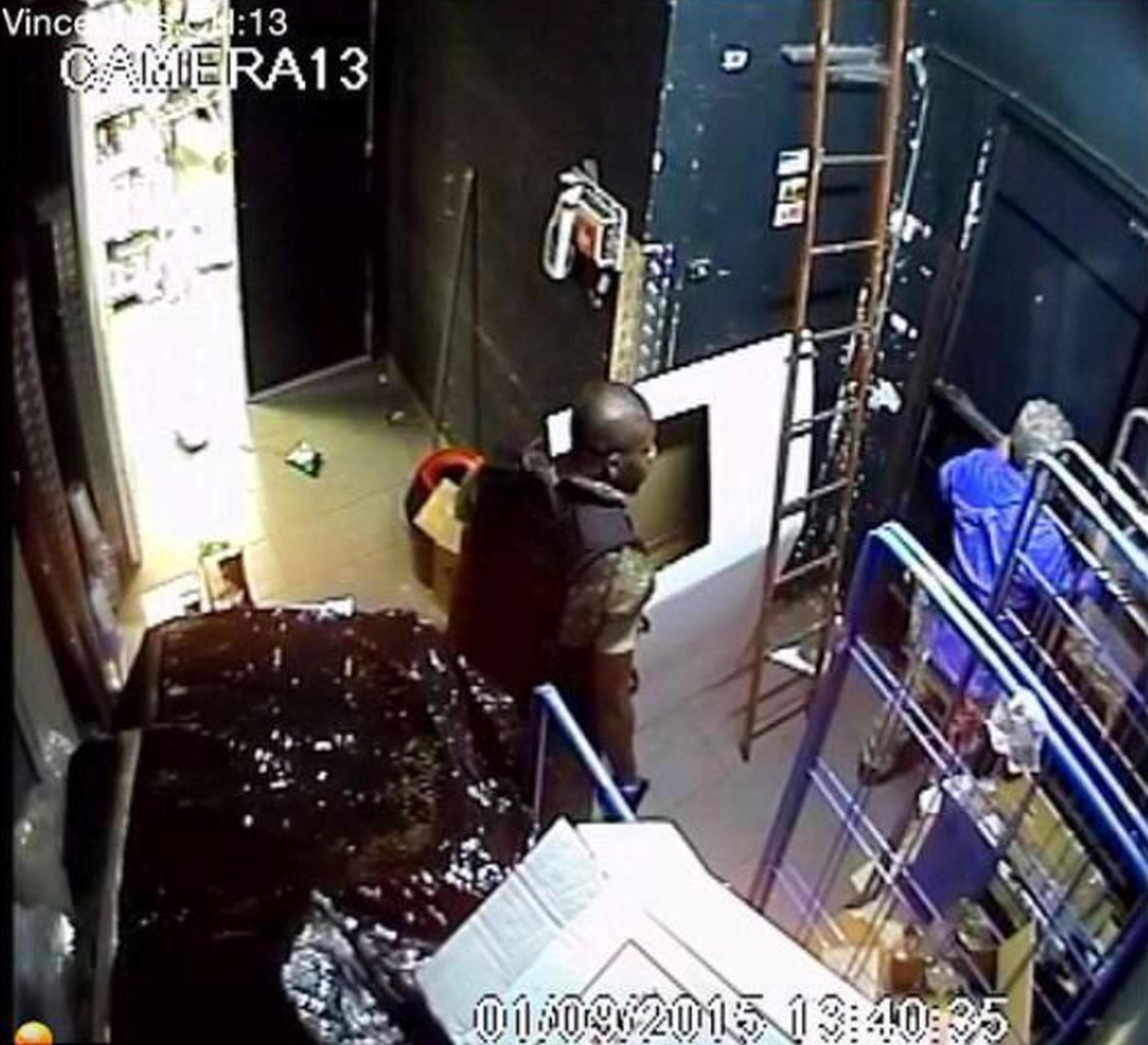 Parigi, arrestato il “quarto uomo” della strage