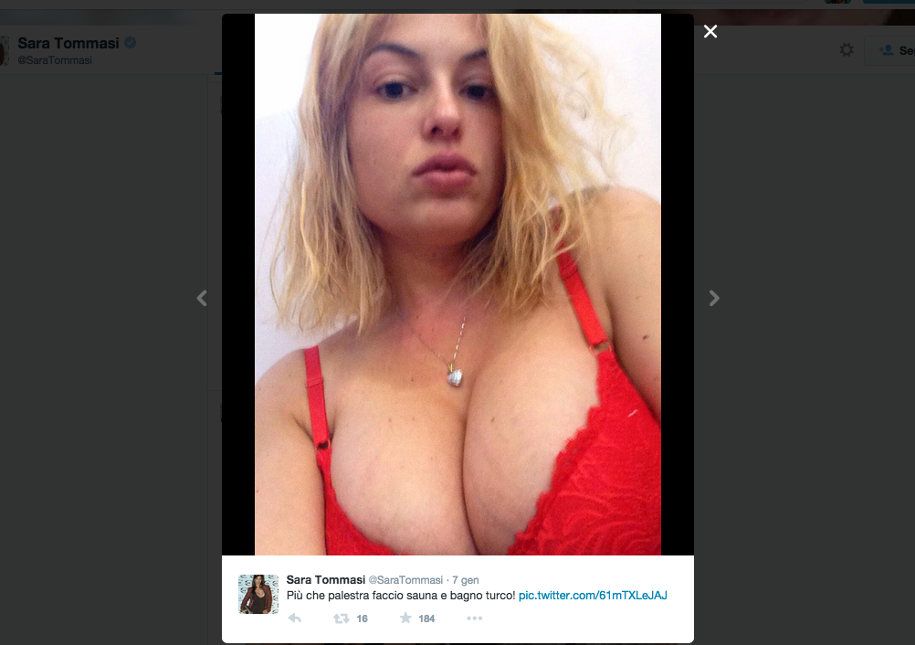 Sara Tommasi, il sexy ritorno sui social network Sara Tommasi, il sexy ritorno sui social network