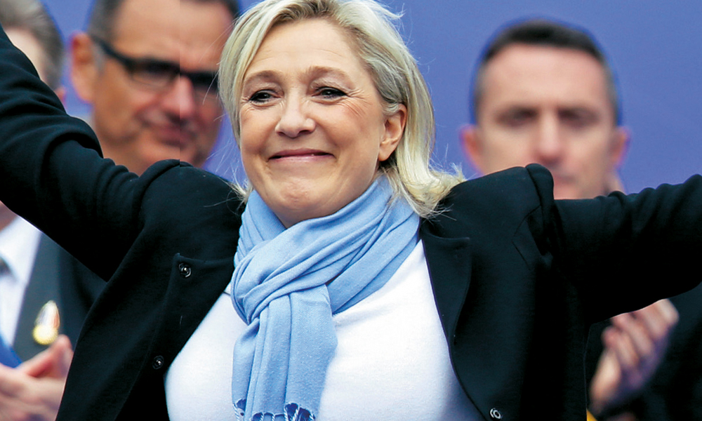 Charlie Hebdo: il regalo di Hollande a Marine Le Pen Charlie Hebdo: il regalo di Hollande a Marine Le Pen
