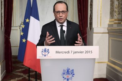 Strage di Parigi: Hollande fa appello all’unità