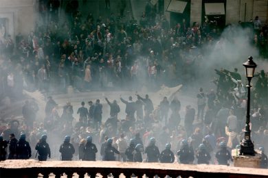 Europa League: gli hooligans del Feyenoord assediano Roma