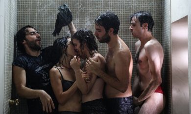 Fino a qui tutto bene, commedia su università e amicizia – Video